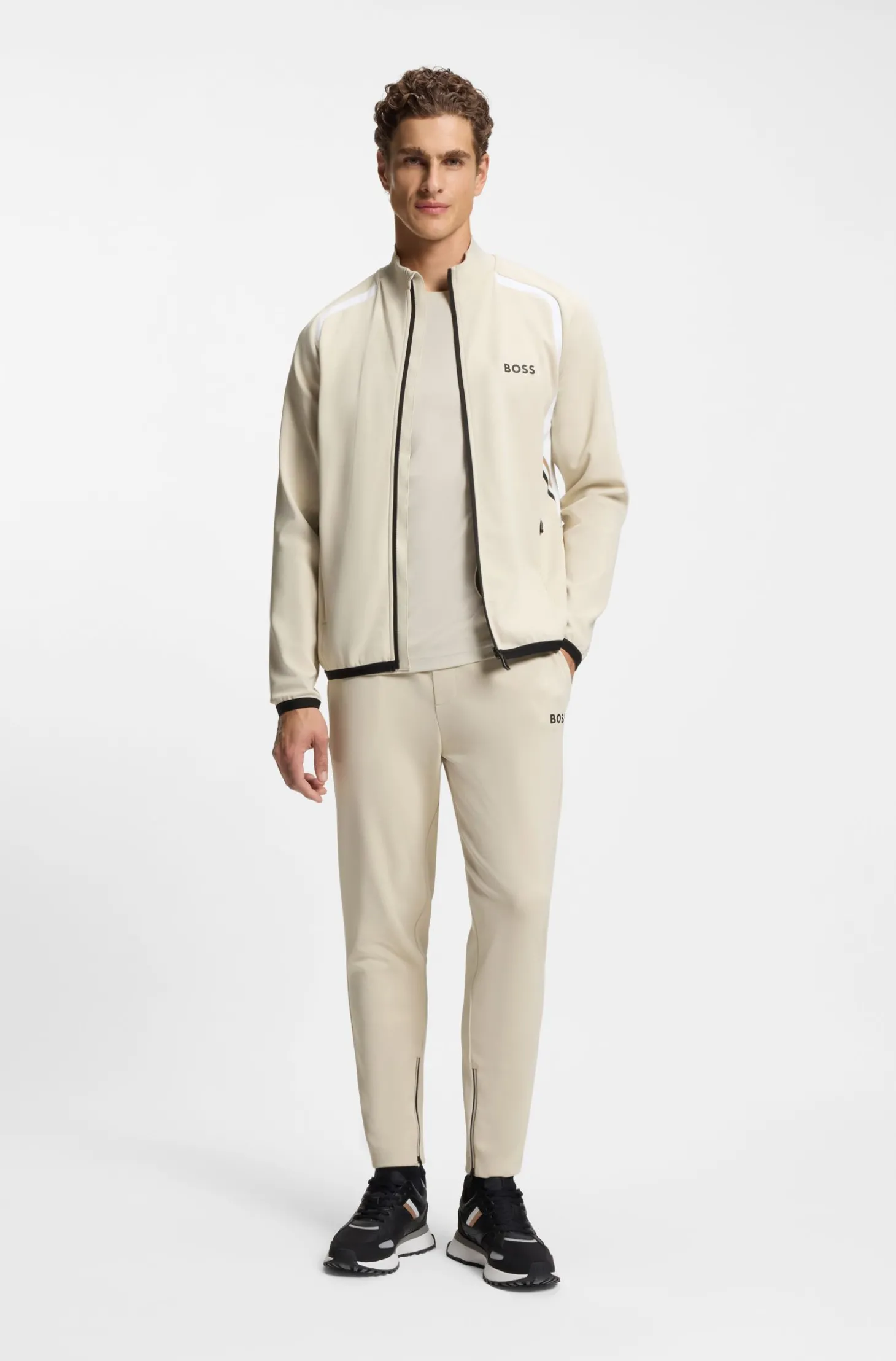 Active Jogginghose aus Stretch-Gabardine mit Reißverschlüssen an den Säumen