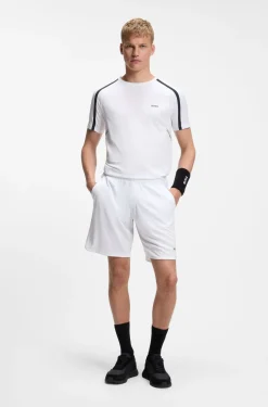 Active Shorts aus Stretch-Gewebe mit Taschen aus Mesh