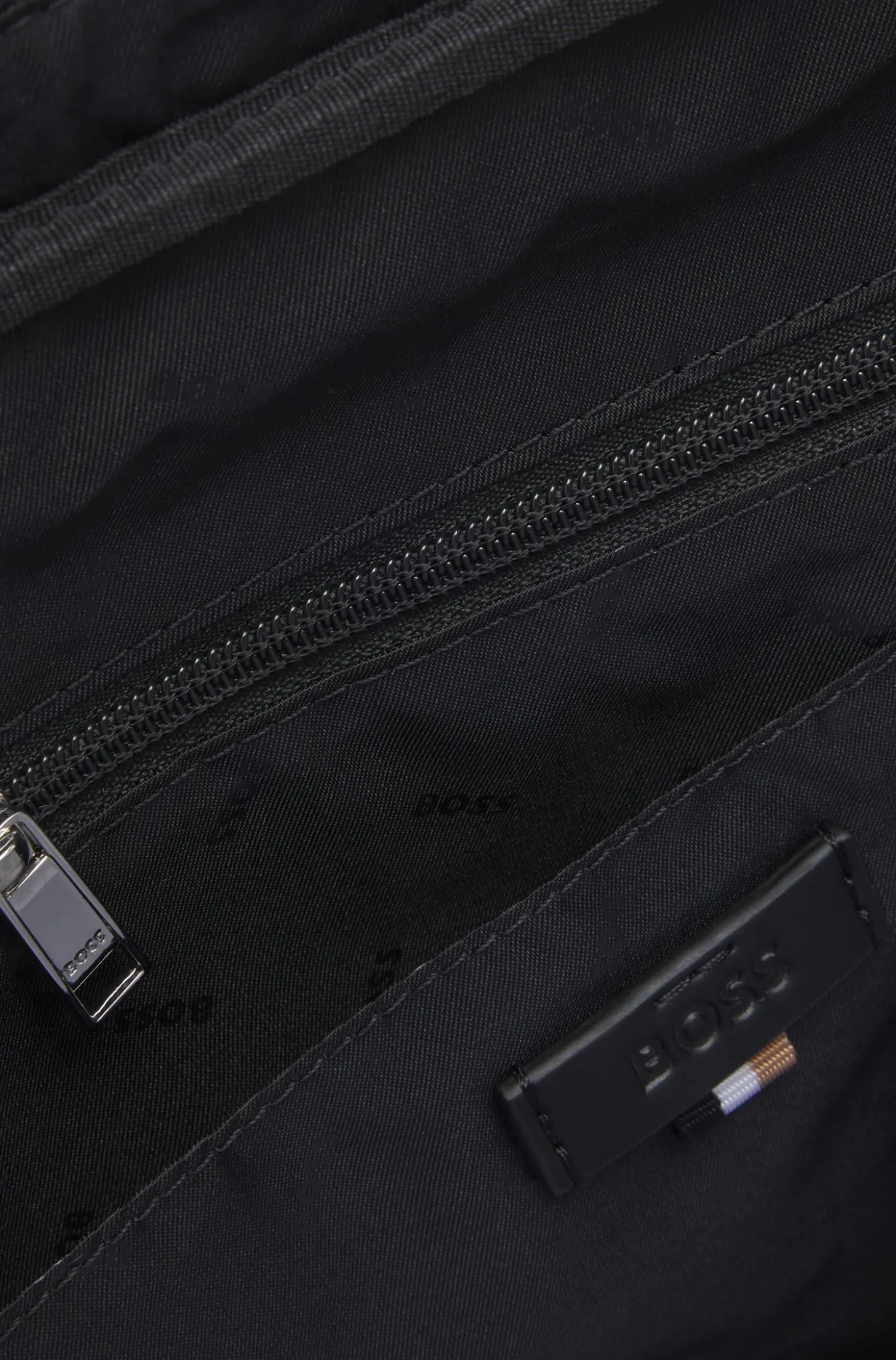 Aktentasche mit Monogramm-Print