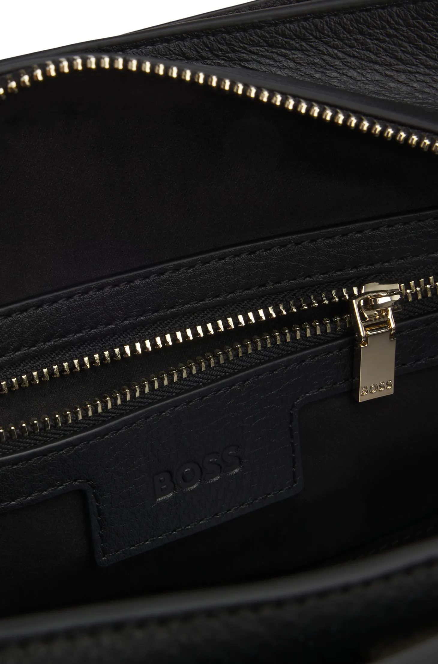 Ariell Bowling-Tasche aus Leder mit Double-B-Monogramm