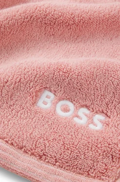 Badematte aus Baumwolle mit kontrastfarbener Logo-Stickerei