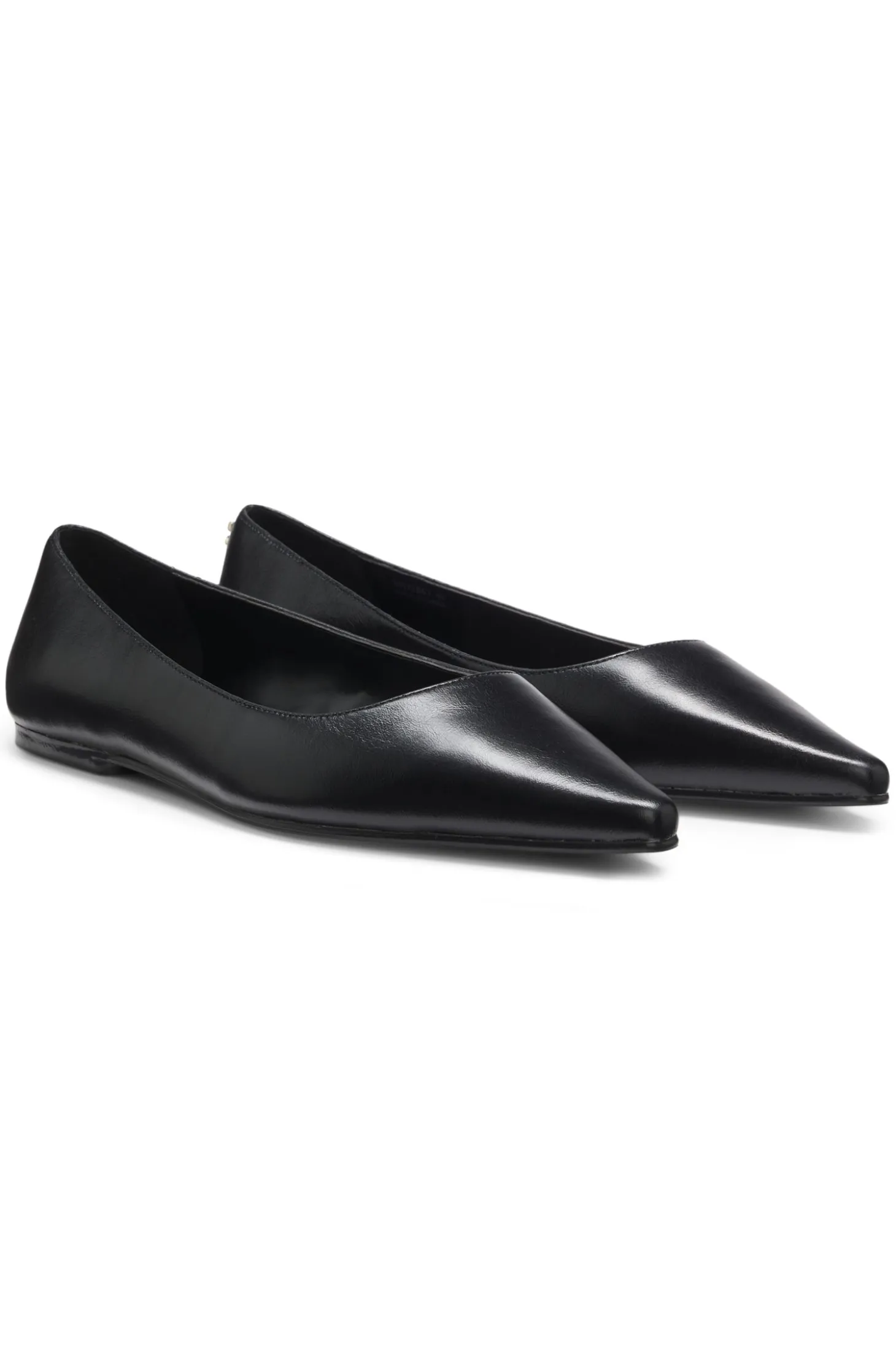 Ballerinas aus Leder mit spitzer Kappe