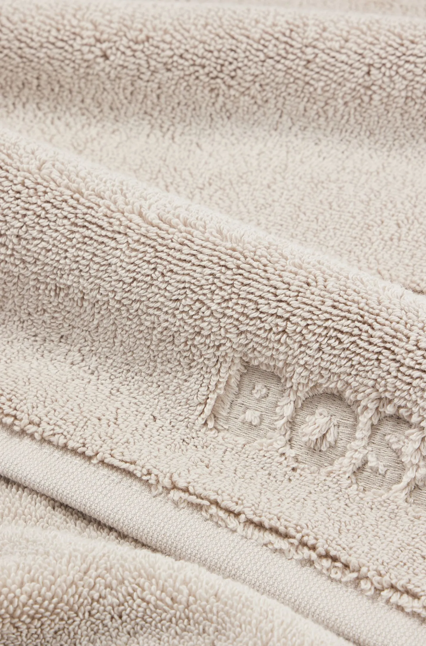 Beige Badematte aus ägäischer Baumwolle mit tonalem Logo