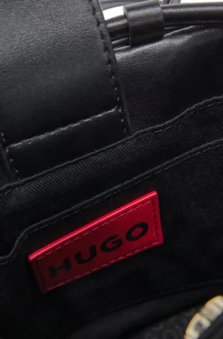 Beuteltasche aus gestepptem Kunstleder mit Stack-Logo