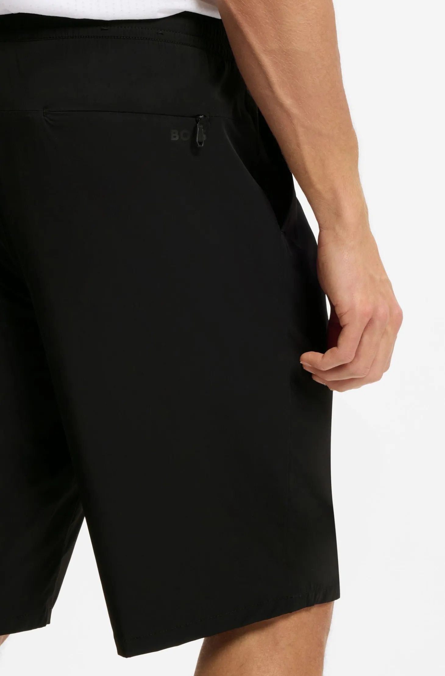 Bügelleichte Shorts mit Bundfalten vorn