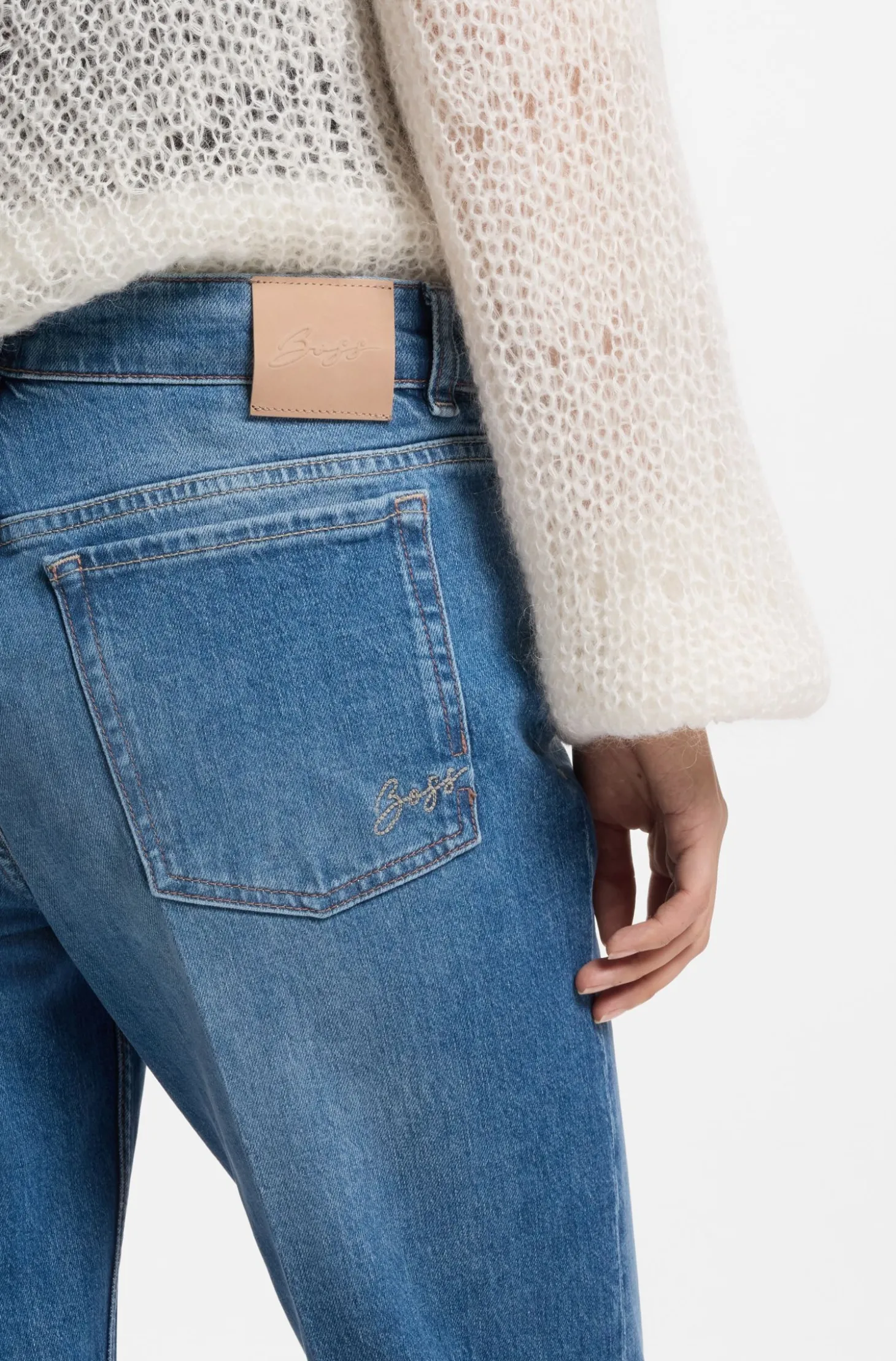 Blaue Bootcut-Jeans aus bequemem Stretch-Denim