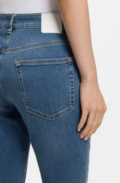 Blaue Slim-Fit Jeans aus Soft-Motion-Denim