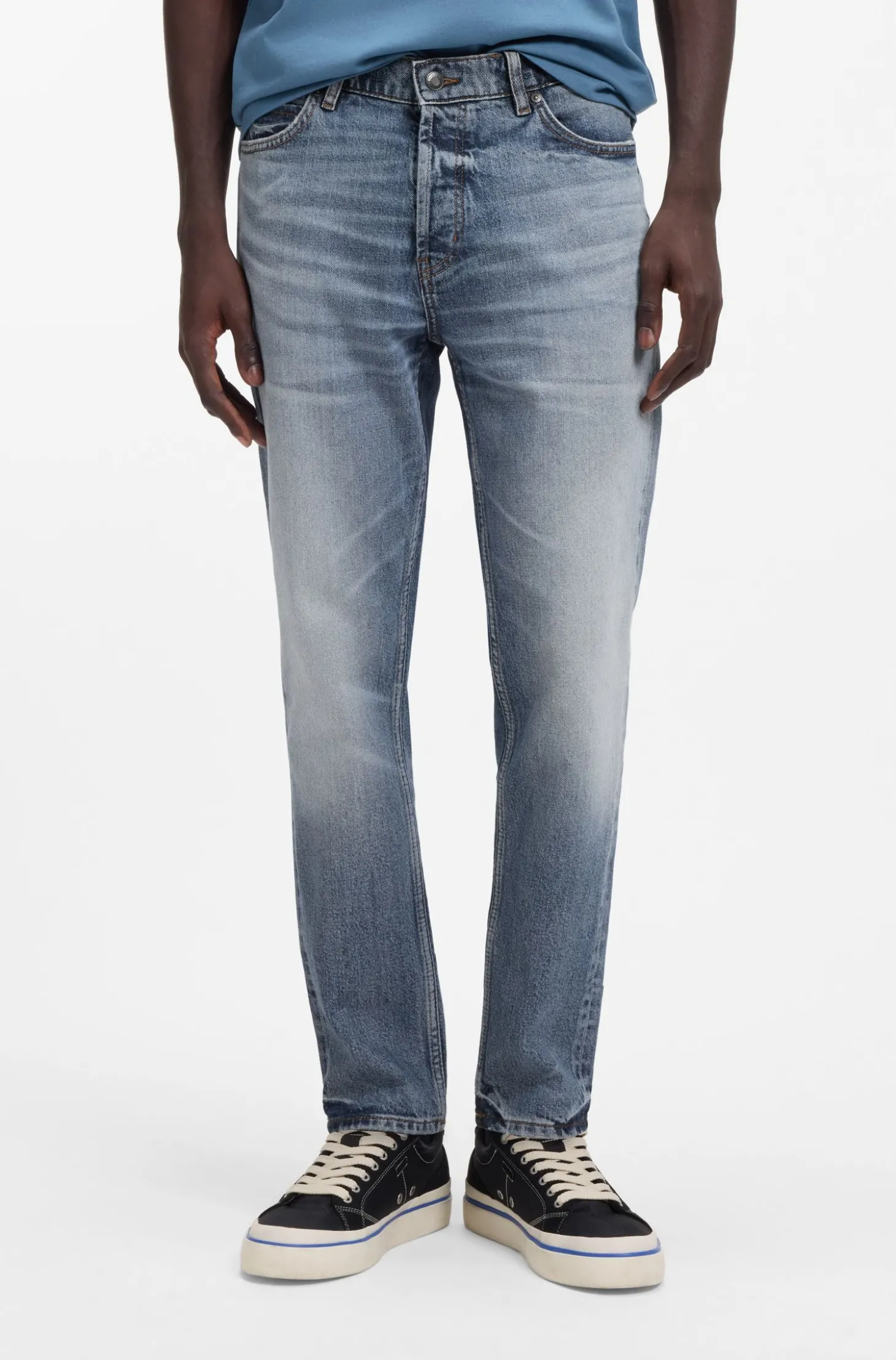 Blaue Tapered-Fit Jeans aus bequemem Stretch-Denim