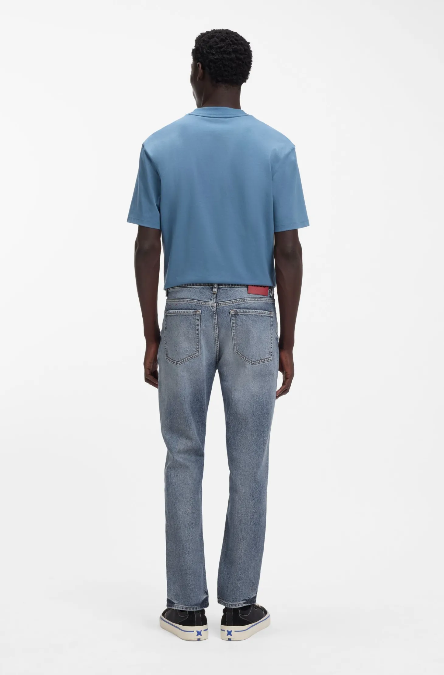 Blaue Tapered-Fit Jeans aus bequemem Stretch-Denim