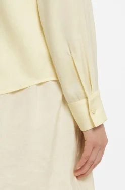 Bluse aus Stretch-Seide mit gerafften Details