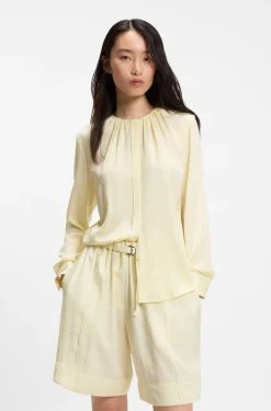 Bluse aus Stretch-Seide mit gerafften Details