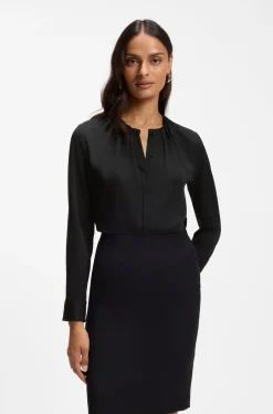 Bluse aus Stretch-Seide mit gerafften Details