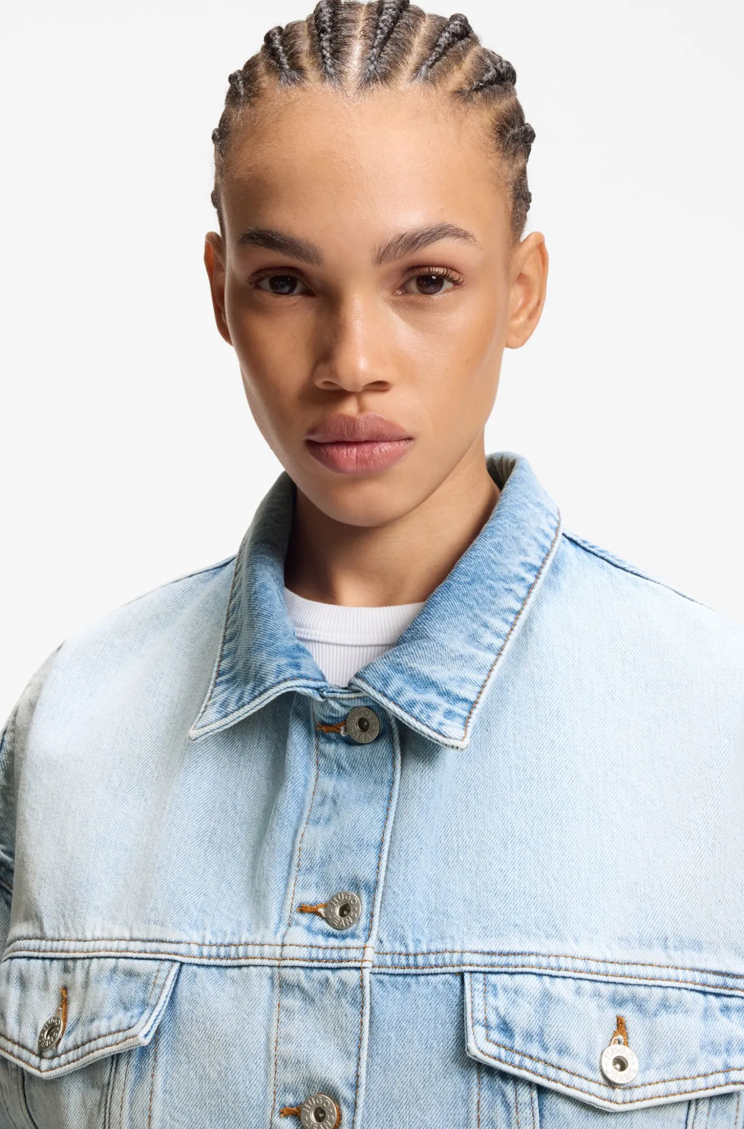 Boxy-Fit Jacke aus festem blauem Denim