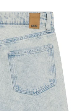 Boyfriend-Fit Jeans aus besonders softem hellblauem Denim