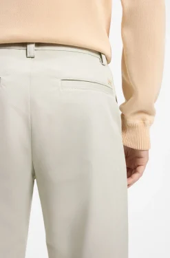 Chino aus Baumwoll-Mix mit Bundfalte und aufgesetzter Tasche