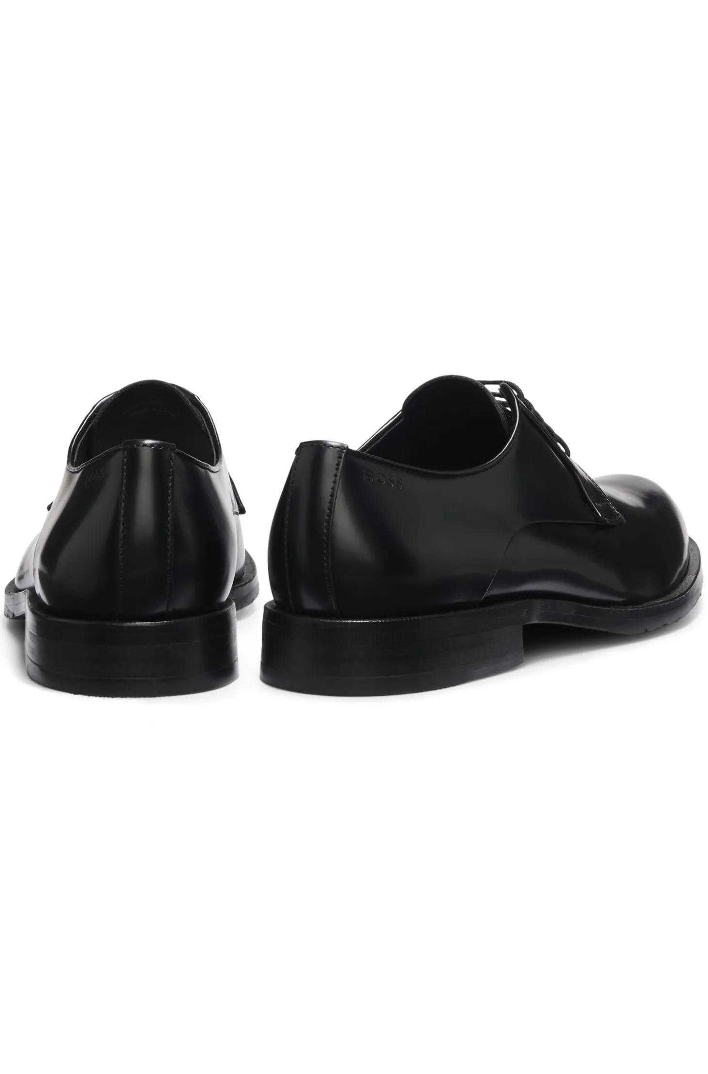 Derbys aus Brush-off-Leder mit Logo-Prägung