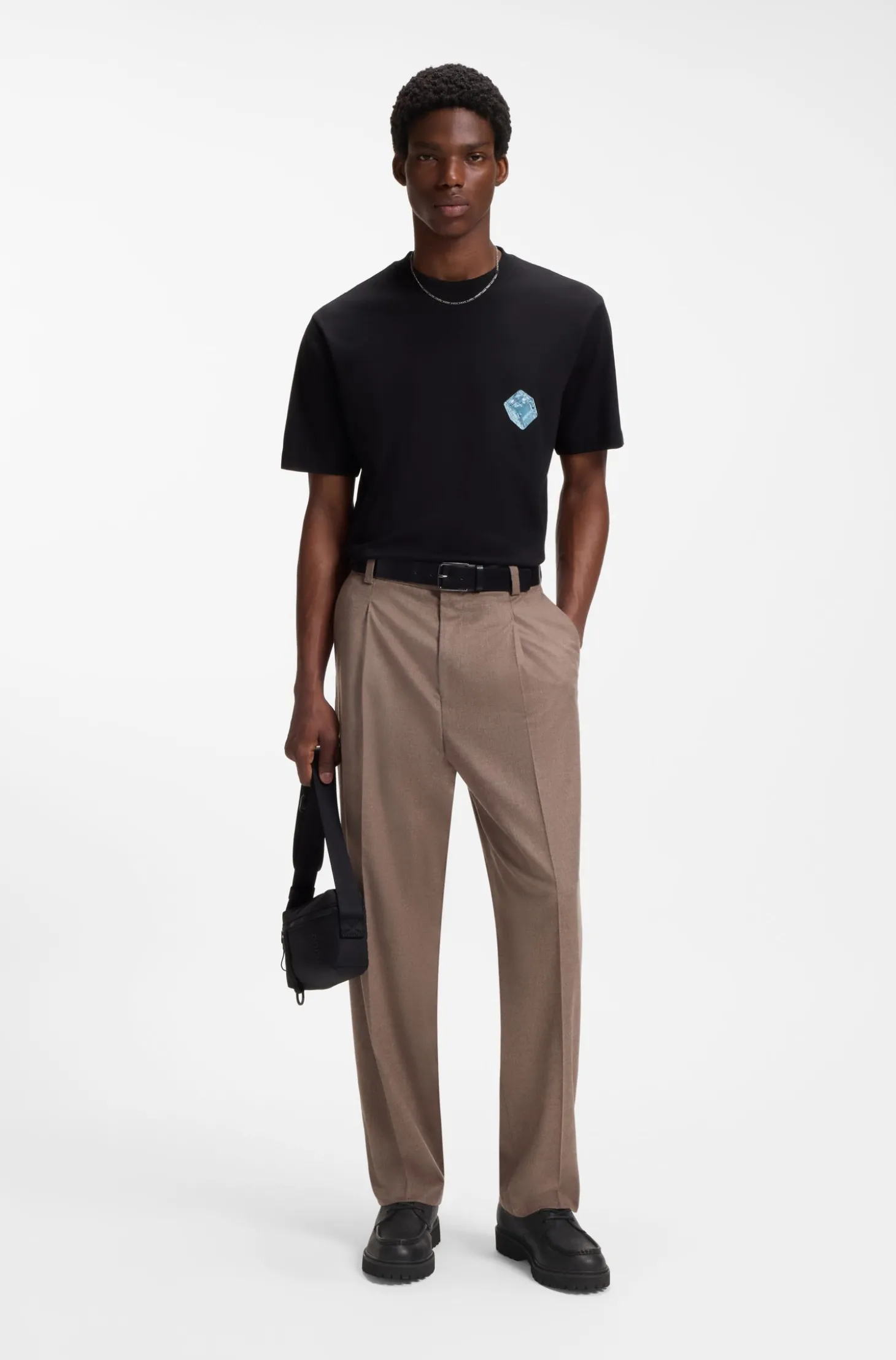 Derbys aus genarbtem Leder mit Profilsohle