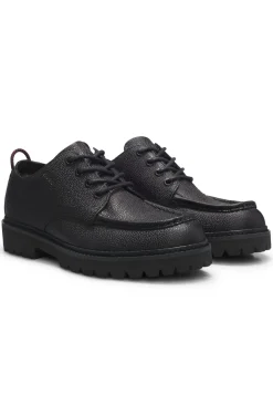 Derbys aus genarbtem Leder mit Profilsohle