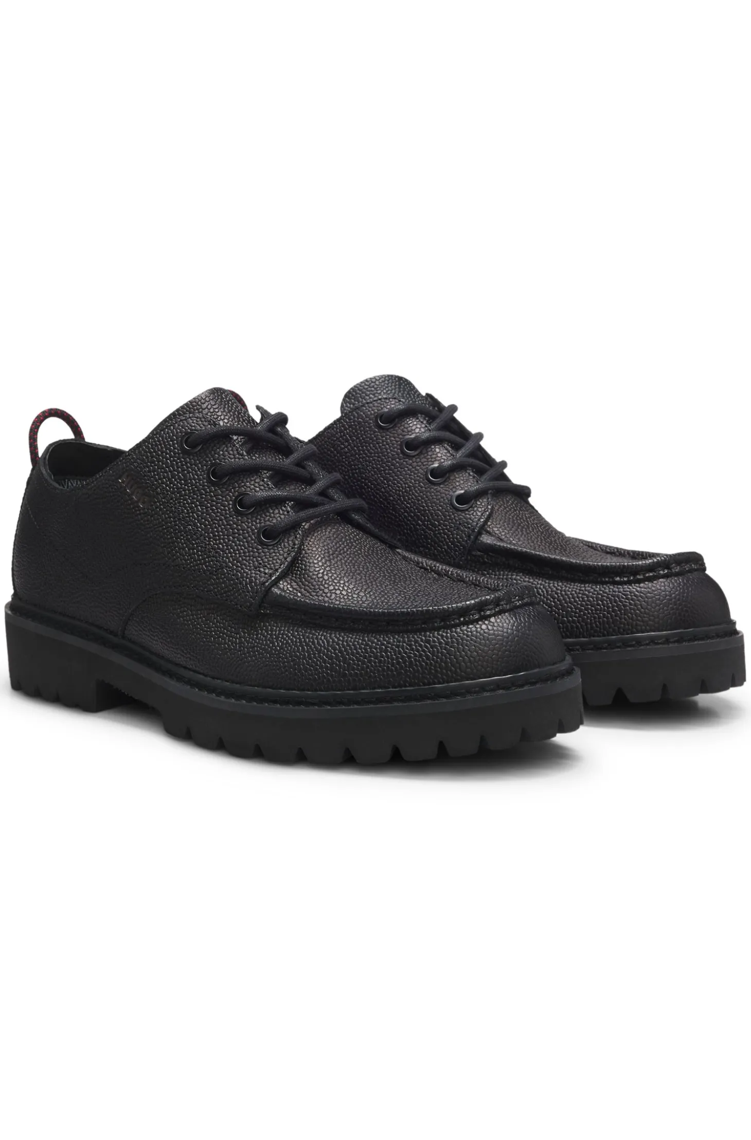 Derbys aus genarbtem Leder mit Profilsohle