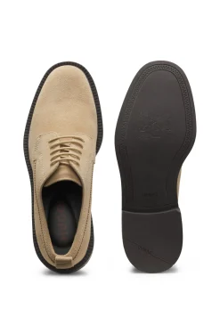 Derbys aus Veloursleder