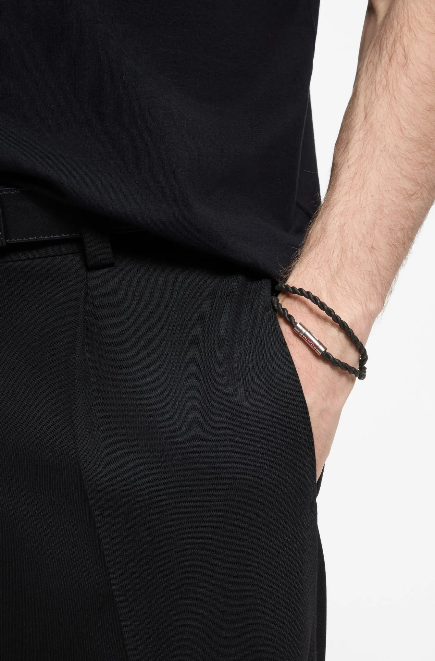 Doppeltes Armband aus geflochtenem Leder