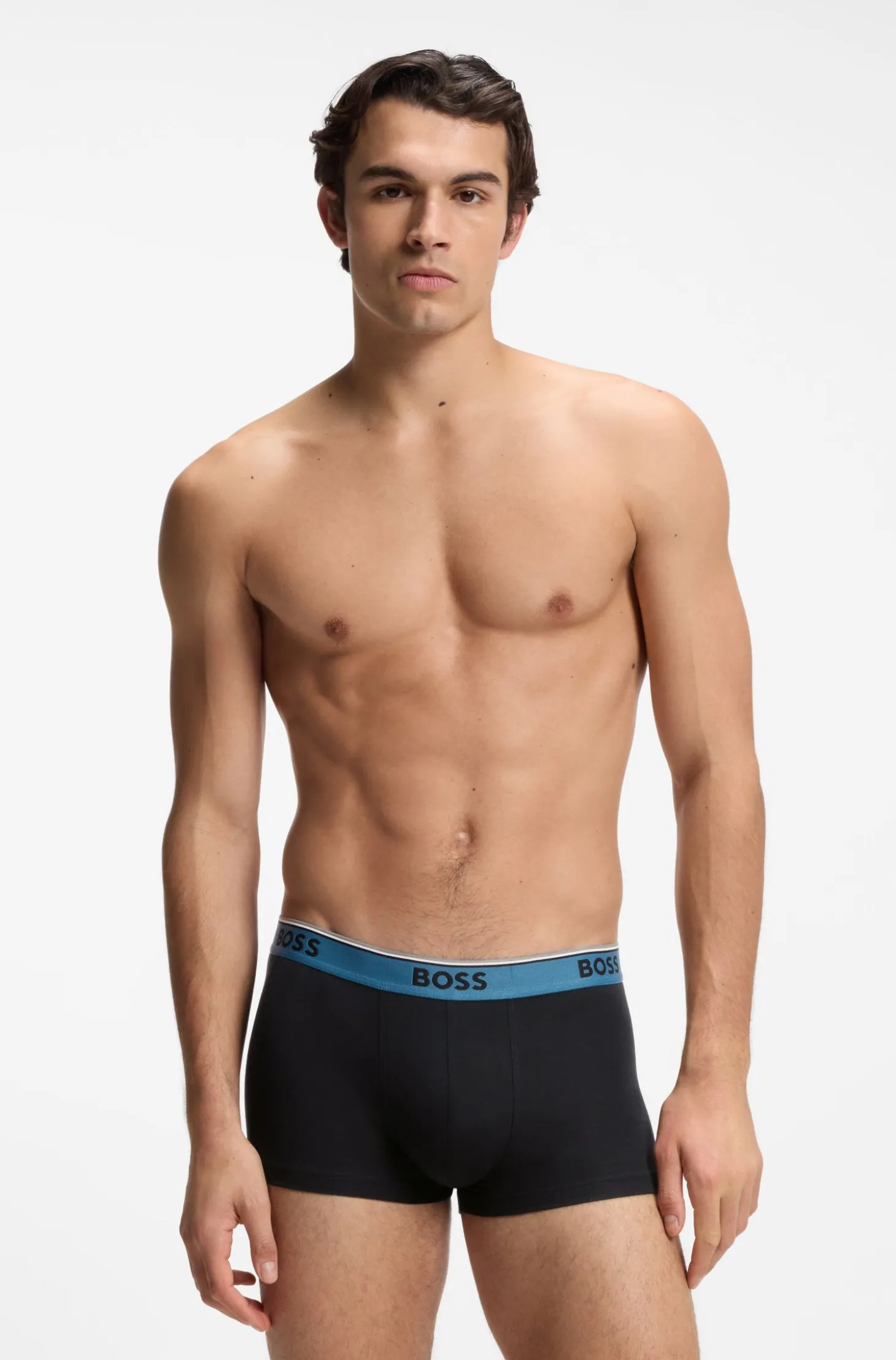 Dreierpack eng anliegende Boxershorts mit kurzem Bein aus Baumwolle mit Logo-Bund