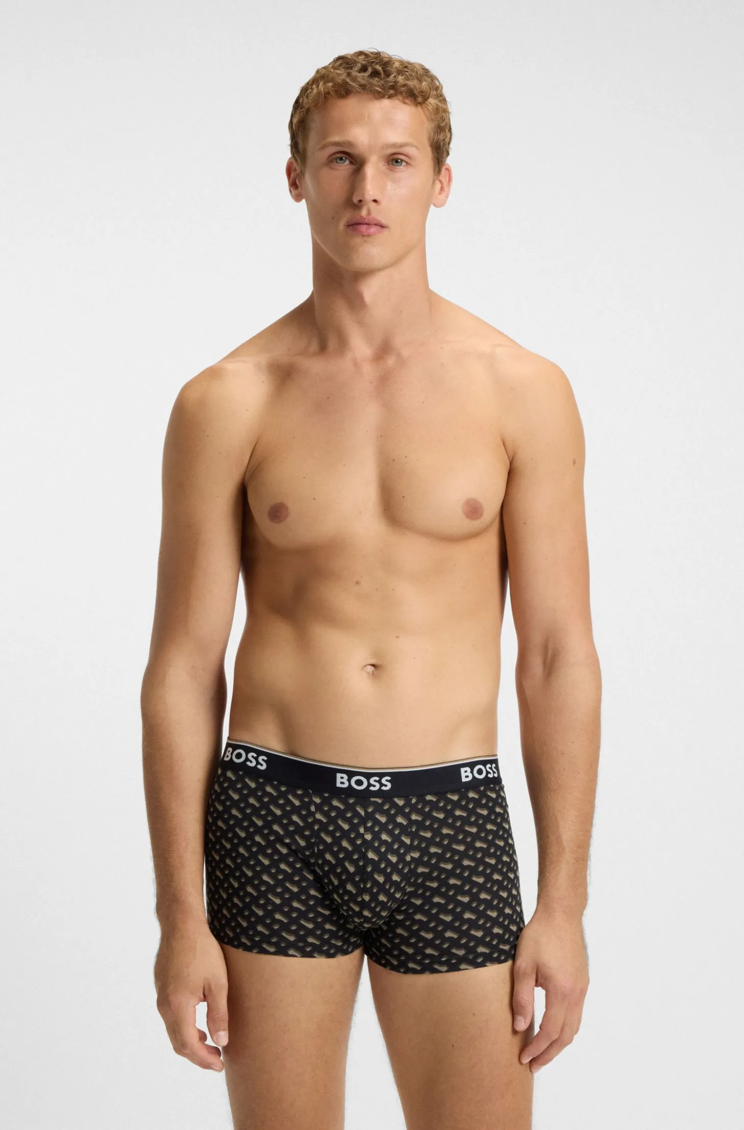 Dreierpack eng anliegende Boxershorts aus Stretch-Baumwolle mit kurzem Bein und Logo-Details