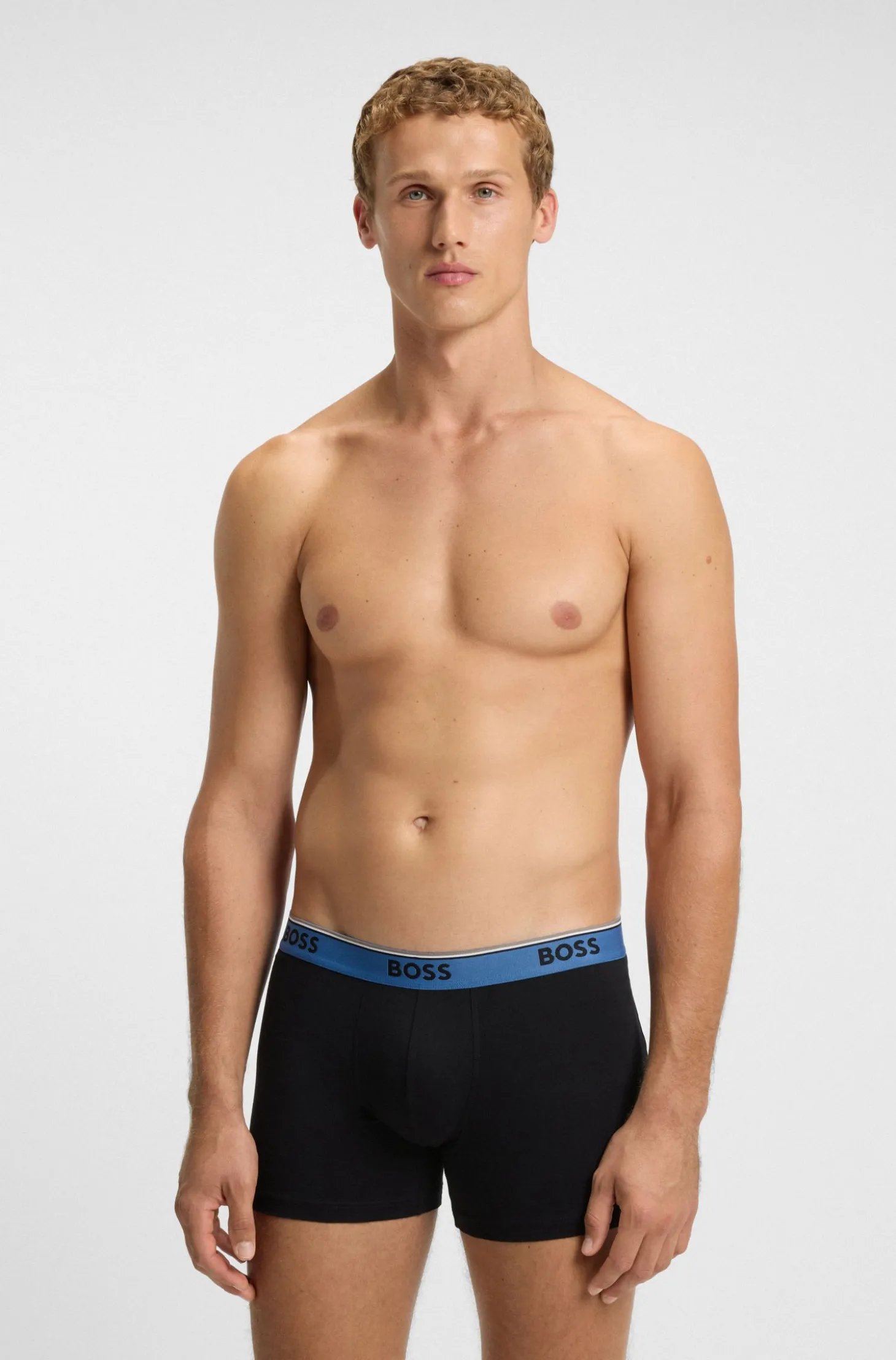 Dreierpack eng anliegende Boxershorts aus Stretch-Baumwolle mit Logo-Bund