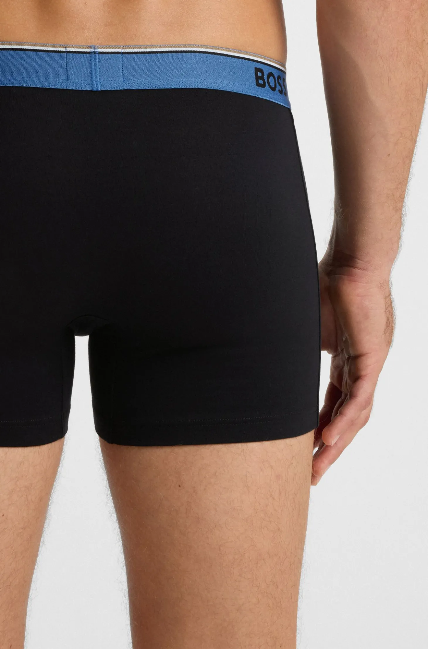 Dreierpack eng anliegende Boxershorts aus Stretch-Baumwolle mit Logo-Bund