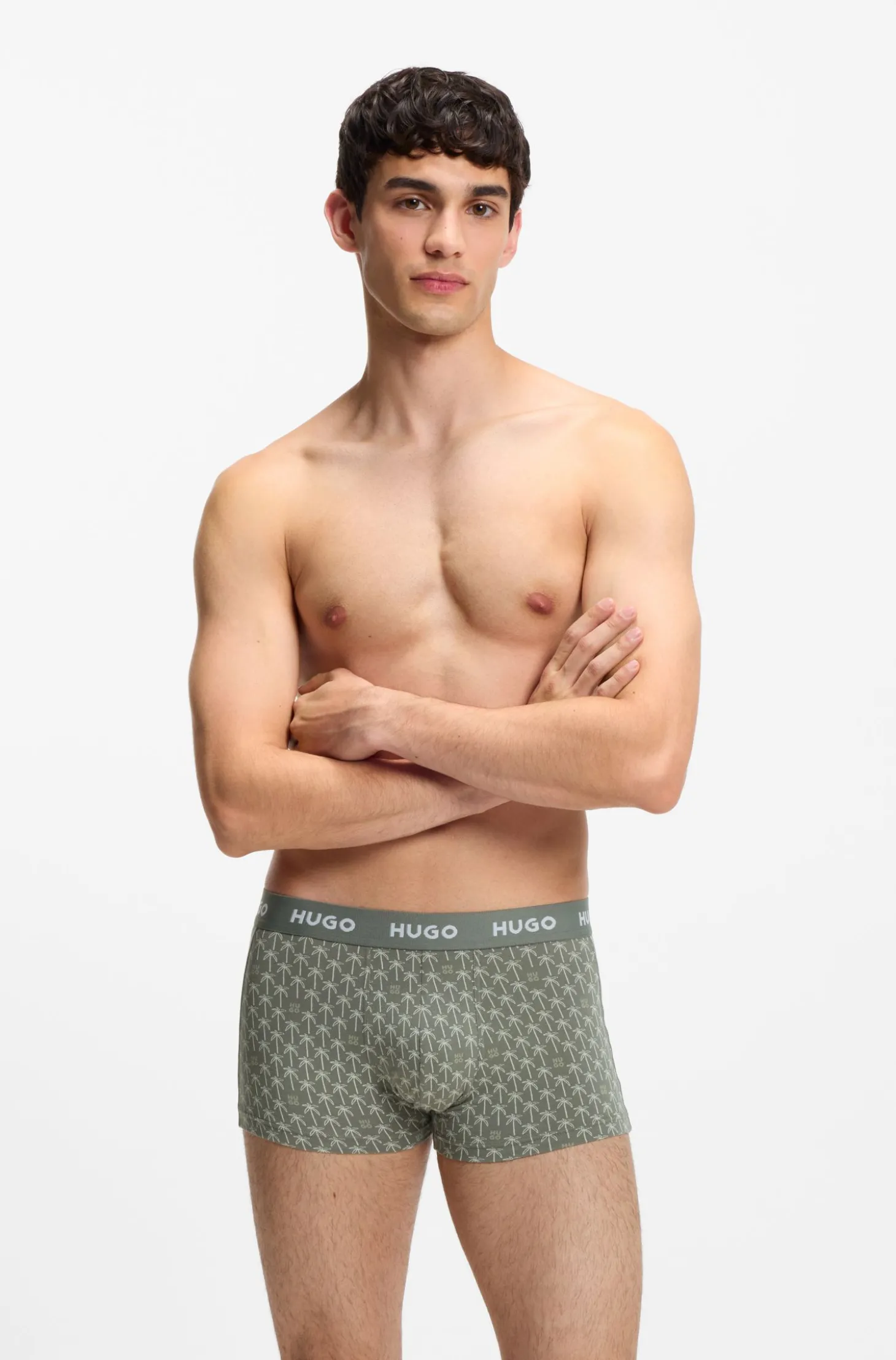Dreierpack eng anliegende Boxershorts mit kurzem Bein aus Stretch-Baumwolle mit Logo-Bund