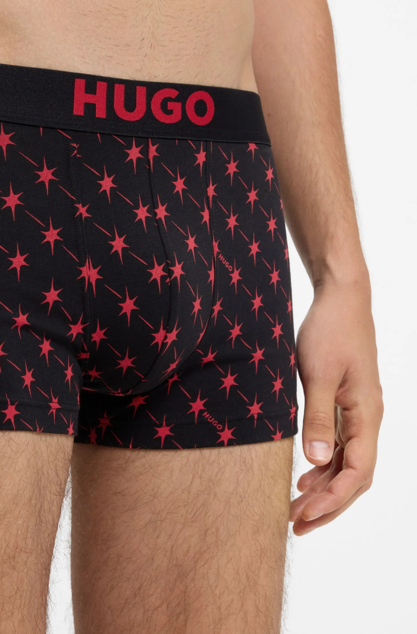 Dreierpack eng anliegende Boxershorts aus Stretch-Baumwolle mit kurzem Bein und Logo-Bund