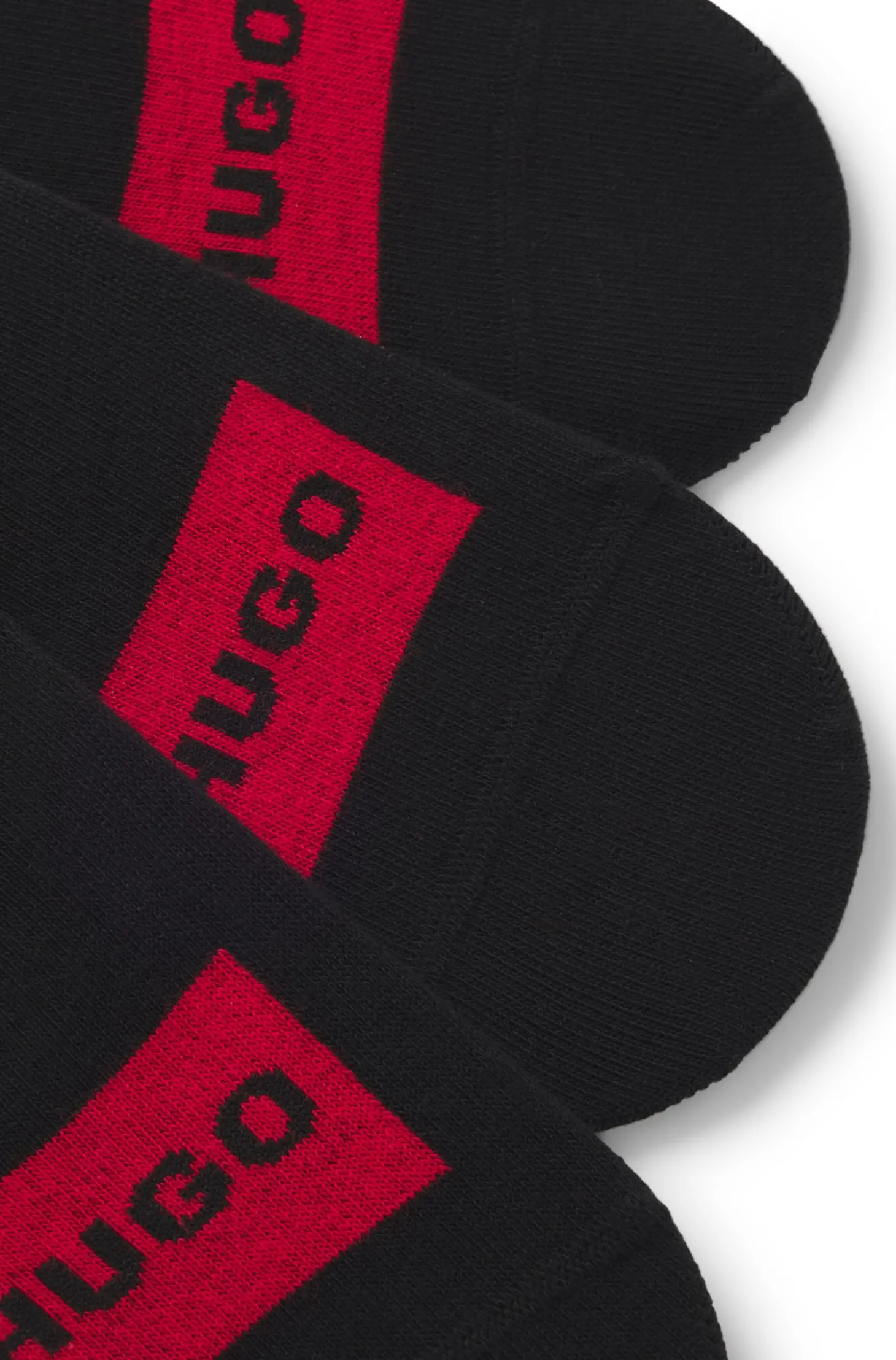 Dreierpack Füßlinge mit roten Logo-Etiketten
