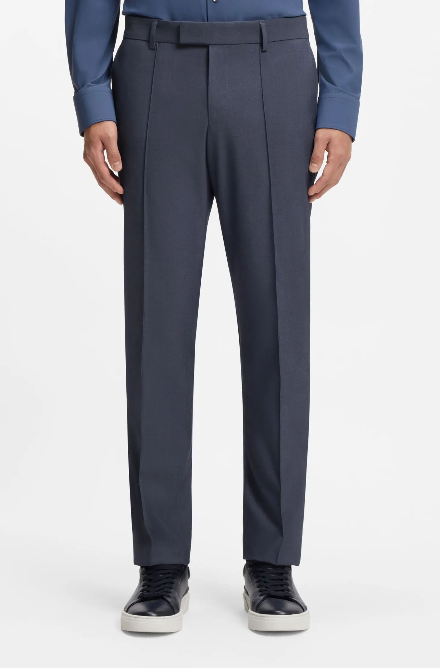 Dreiteiliger Slim-Fit Anzug mit Weste mit Reißverschluss