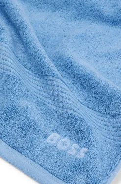 Duschtuch aus Baumwolle mit tonaler Logo-Stickerei
