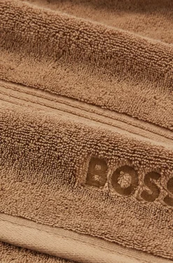 Duschtuch aus Baumwolle mit tonaler Logo-Stickerei