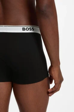 Eng anliegende Boxershorts aus Stretch-Baumwolle mit kurzem Bein und fortlaufenden Logos