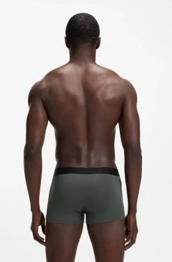 Eng anliegende Boxershorts aus Baumwoll-Mix im Dreierpack