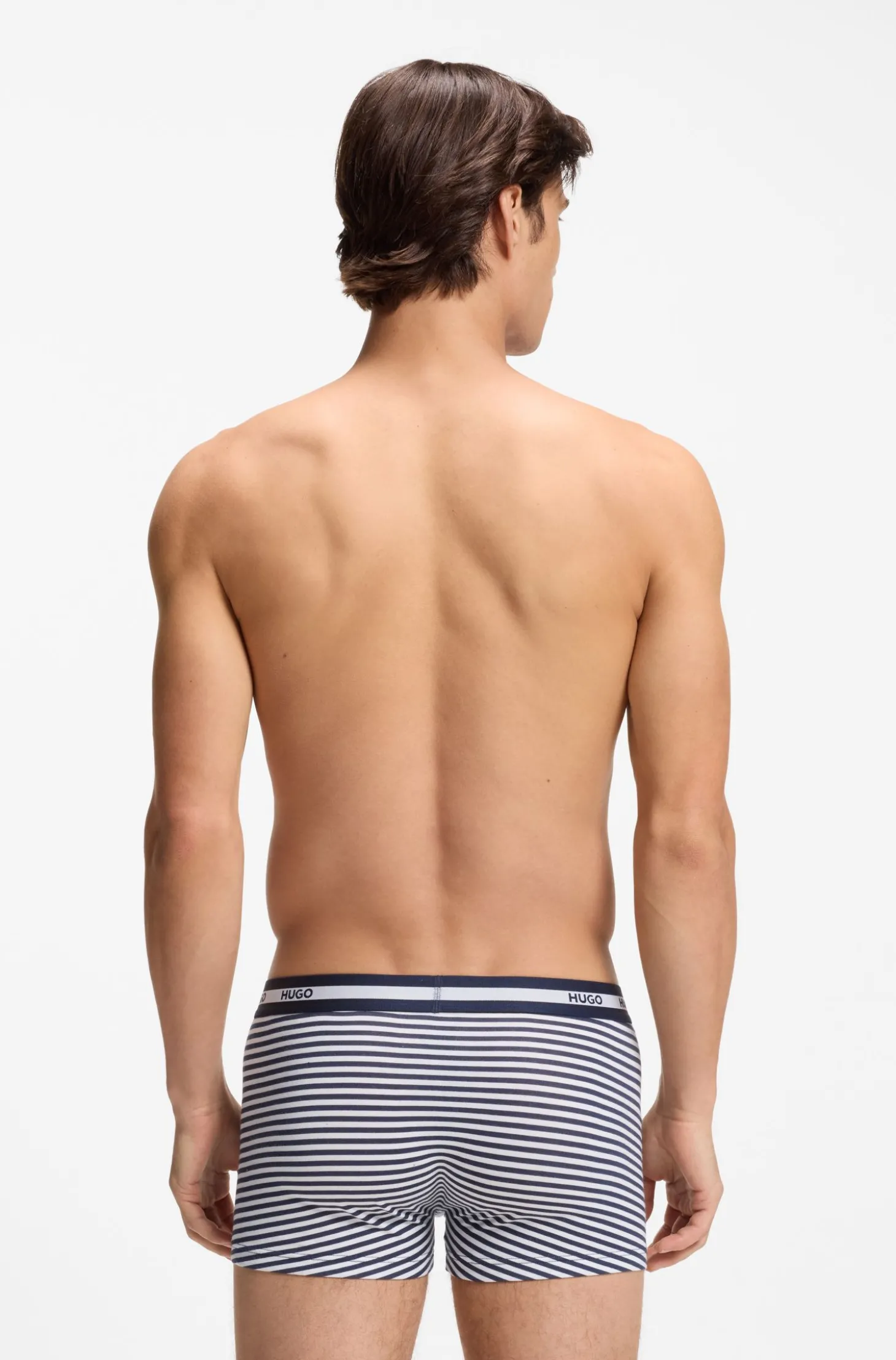Eng anliegende Boxershorts aus Stretch-Baumwolle im Dreierpack