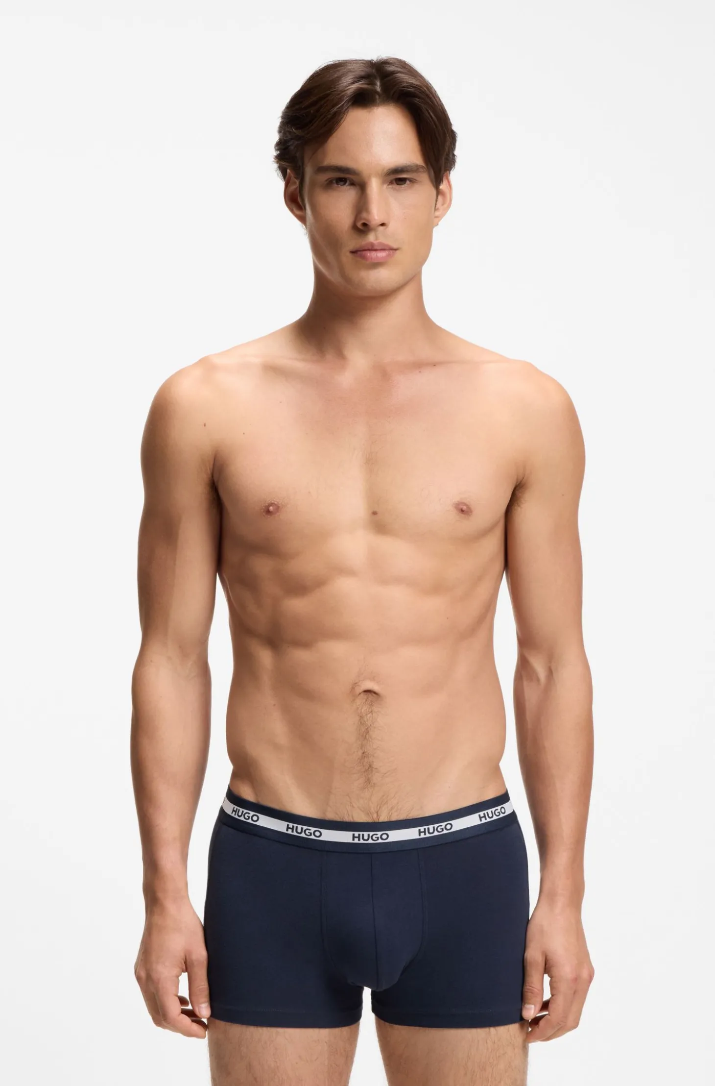 Eng anliegende Boxershorts aus Stretch-Baumwolle im Dreierpack
