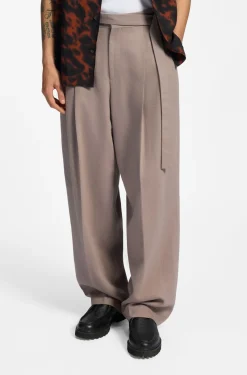 Fashion-Fit Hose mit Bundfalten und Gürtel-Detail