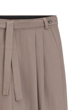 Fashion-Fit Hose mit Bundfalten und Gürtel-Detail