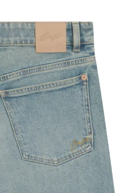 Flared Jeans aus hellblauem Denim