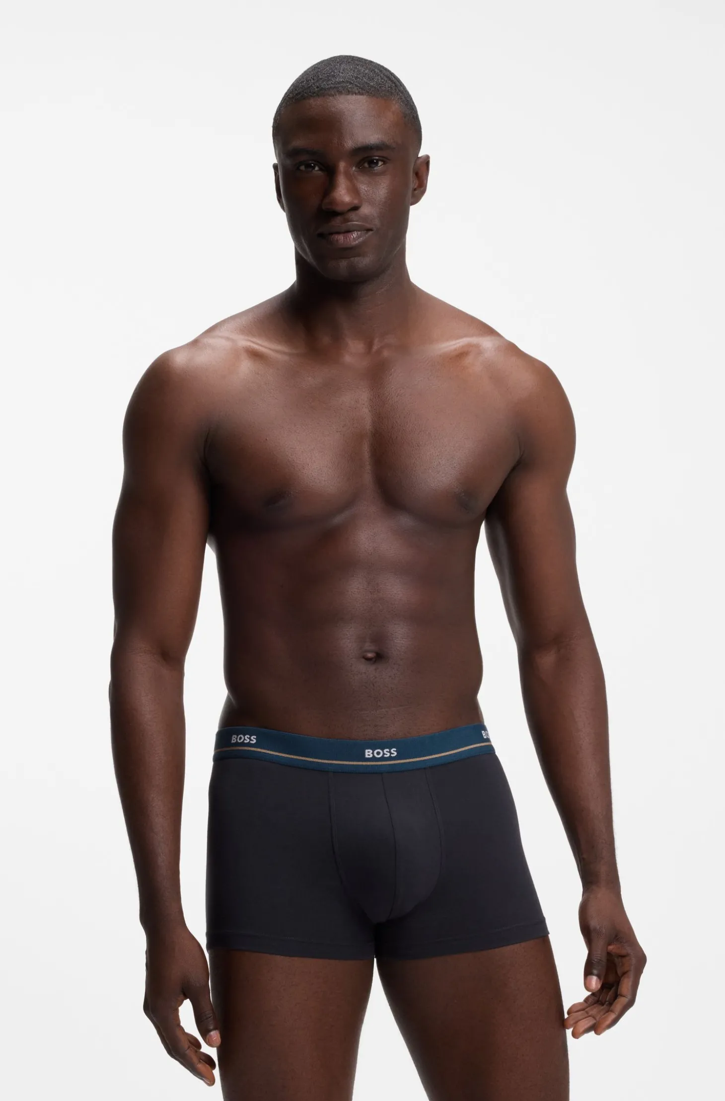 Fünferpack eng anliegende Boxershorts mit kurzem Bein aus Stretch-Baumwolle mit Logos am Bund
