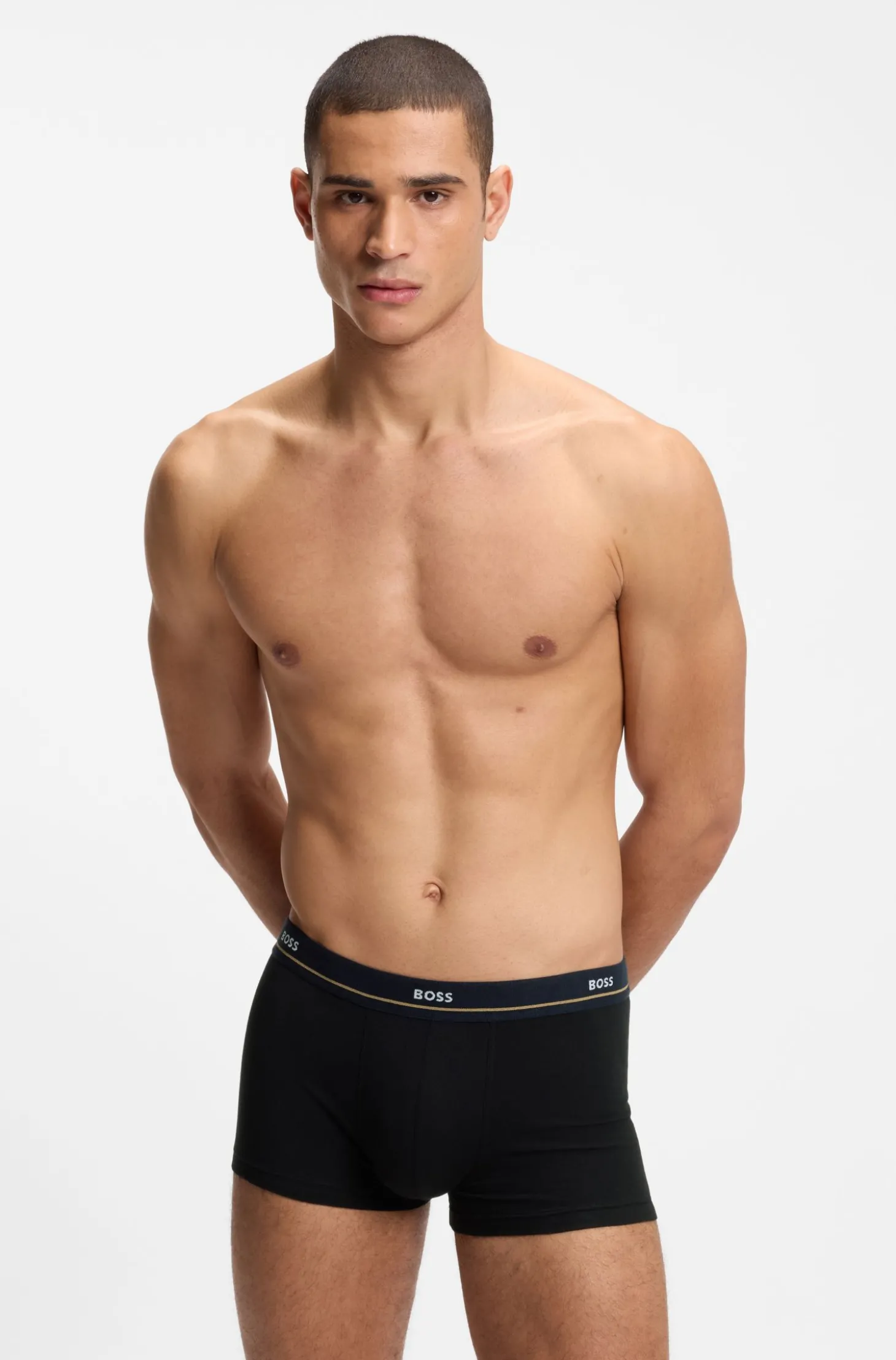 Fünferpack eng anliegende Boxershorts mit kurzem Bein aus Stretch-Baumwolle mit Logos am Bund