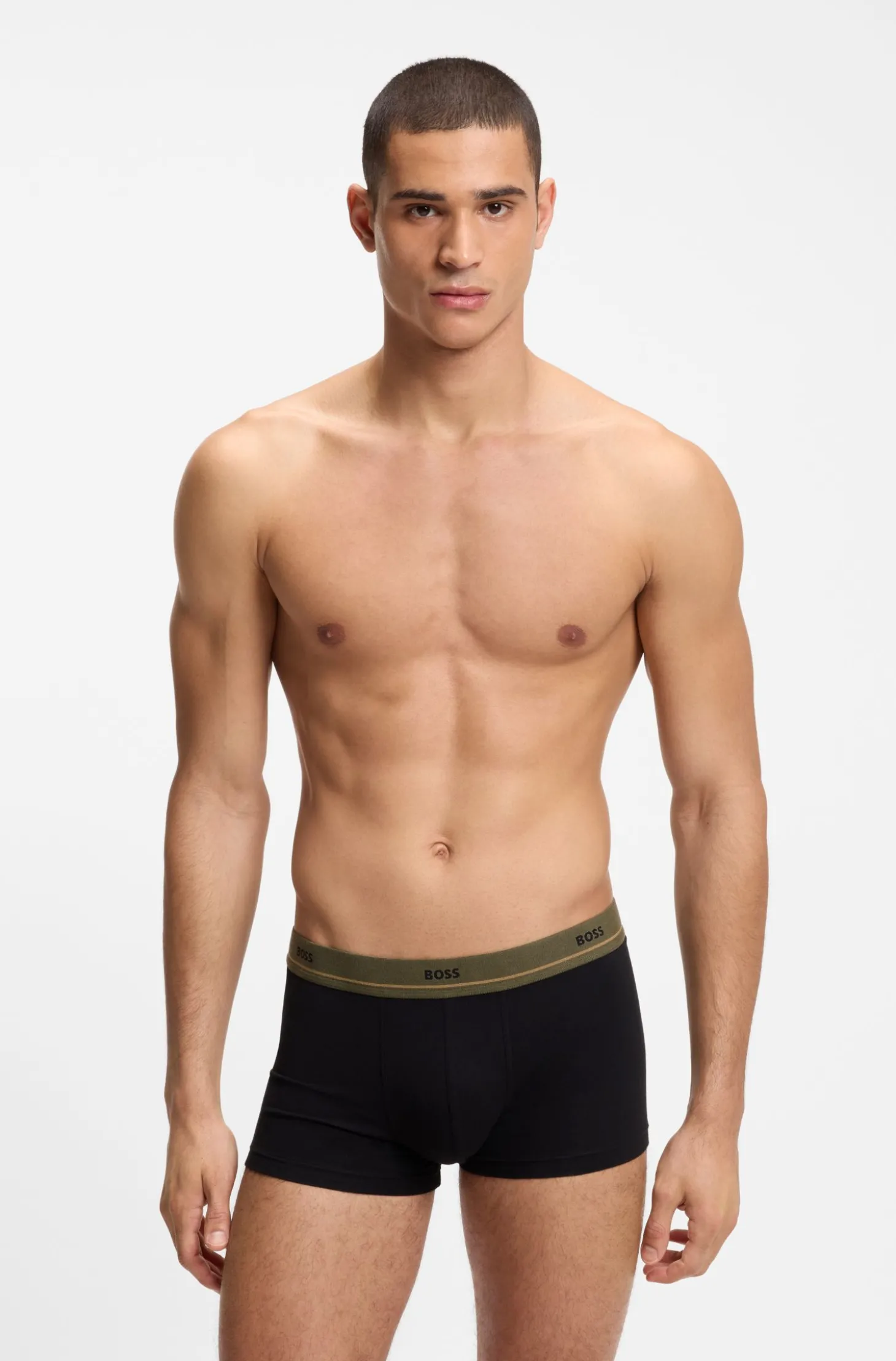 Fünferpack eng anliegende Boxershorts mit kurzem Bein aus Stretch-Baumwolle mit Logos am Bund