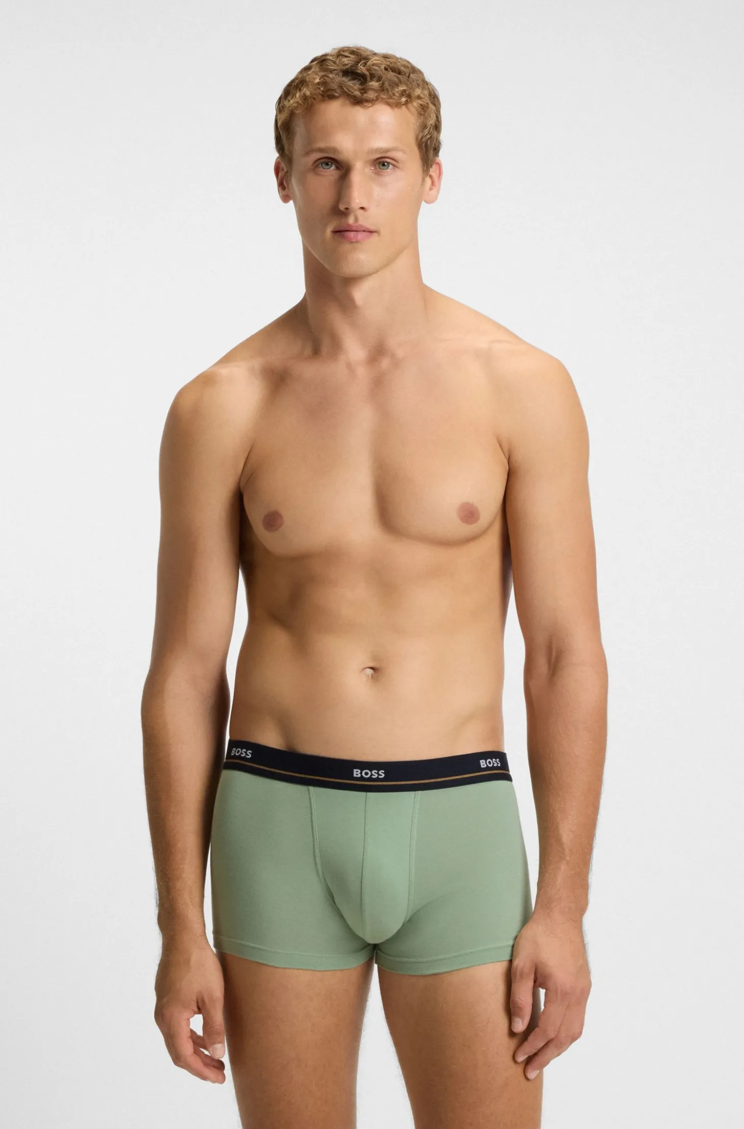 Fünferpack eng anliegende Boxershorts mit kurzem Bein aus Stretch-Baumwolle mit Logos am Bund