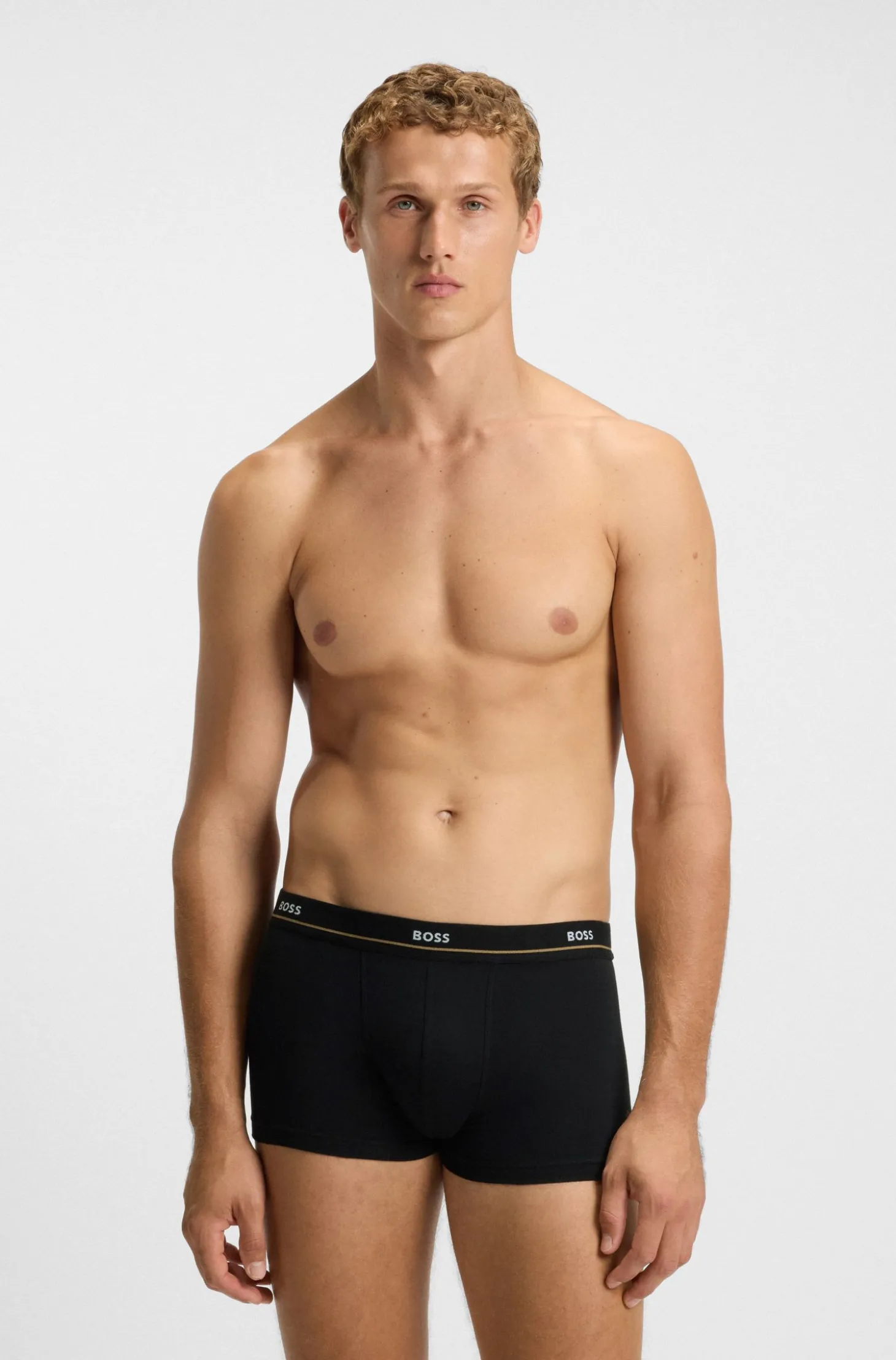 Fünferpack eng anliegende Boxershorts mit kurzem Bein aus Stretch-Baumwolle mit Logos am Bund
