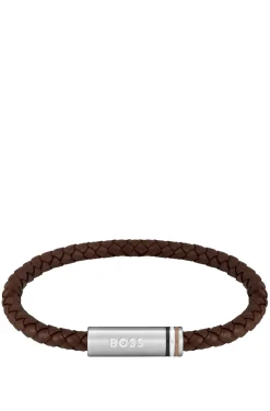 Geflochtenes braunes Lederarmband mit Logo auf dem Magnetverschluss