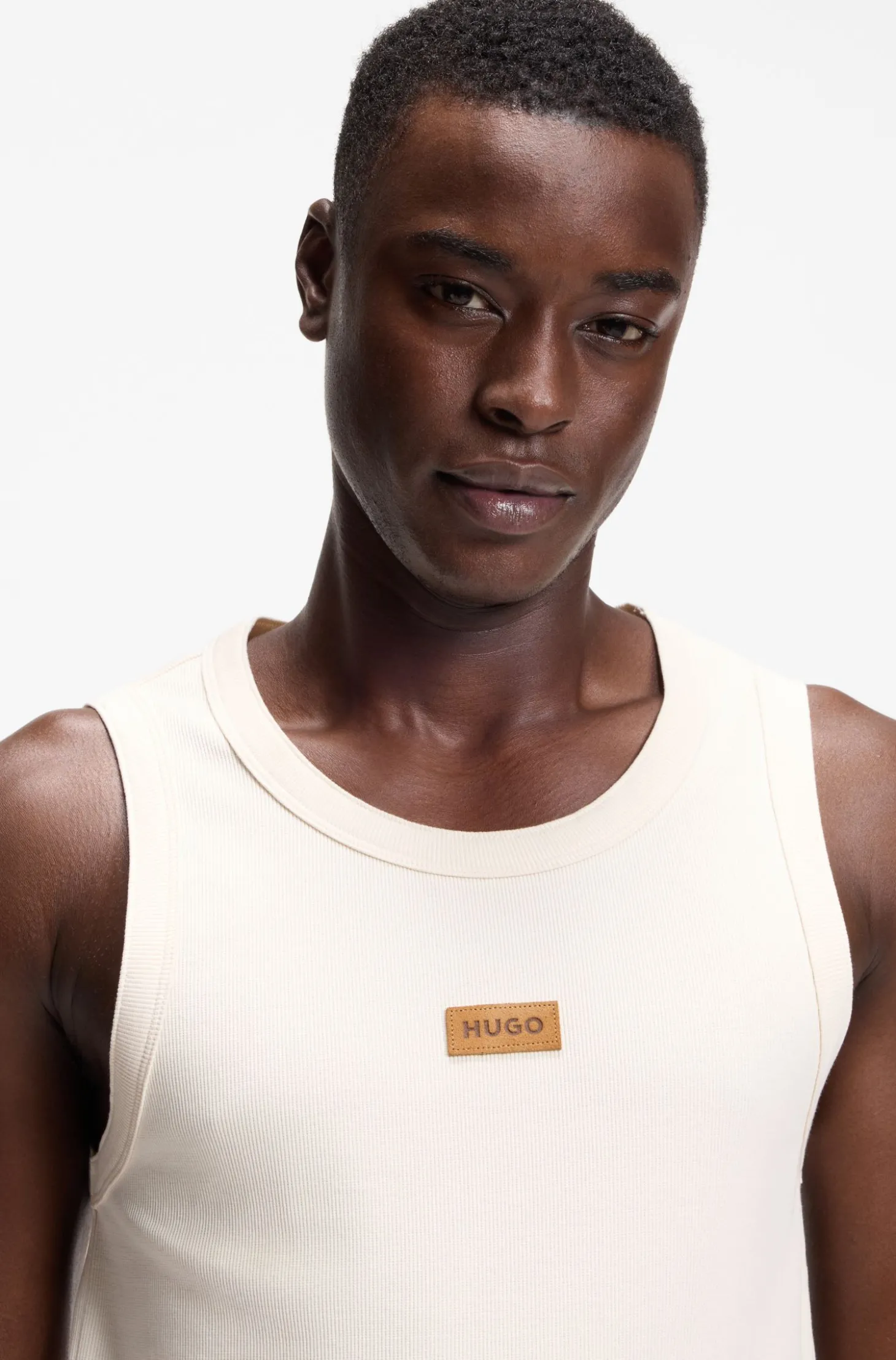 Geripptes Tanktop mit Logo-Badge aus Veloursleder