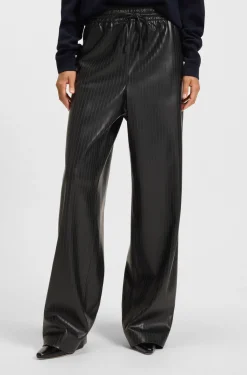 Gestreifte Relaxed-Fit Hose aus Kunstleder mit weitem Beinverlauf